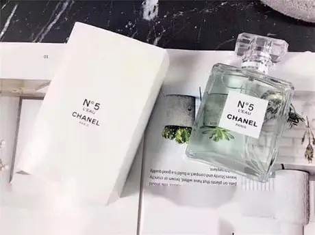 Chanel N°5 White — photo 3