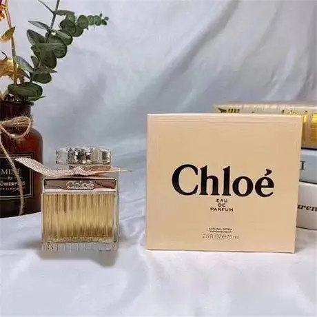 Chloé Signature — photo 1