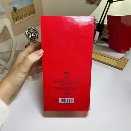 Christian Louboutin LoveWorld — photo 2