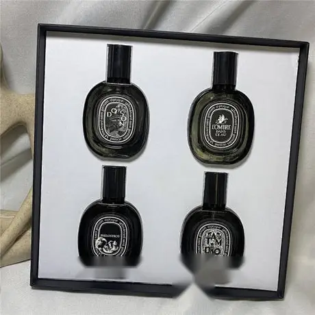 Diptyque Coffret 4 eaux de parfum — coffret noir — photo 3