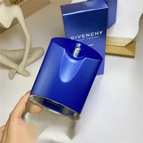 Givenchy Blue Label — photo 3
