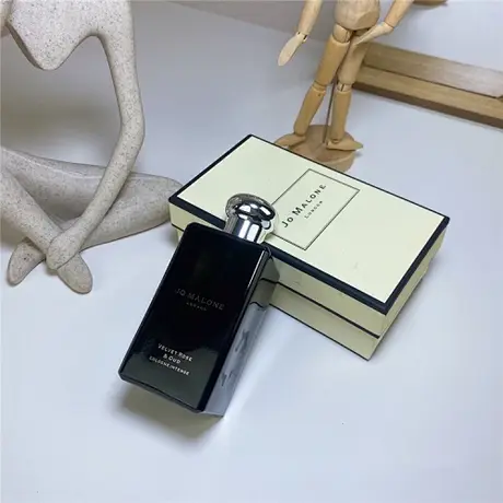 Jo Malone Velvet Rose & Oud — photo 1
