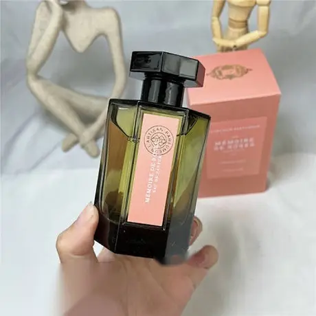 L'Artisan Parfumeur Mémoire de Roses — photo 7