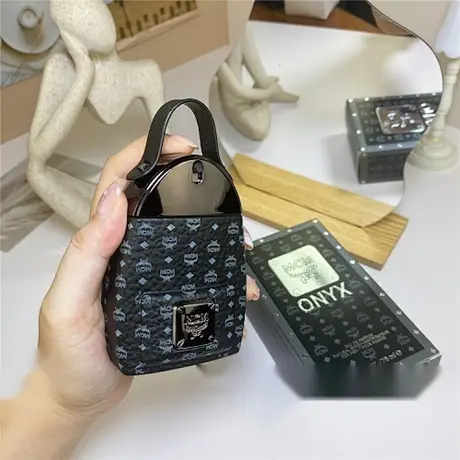 MCM Onyx — photo 1