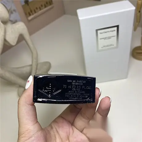 Van Cleef & Arpels Moonlight Patchouli — photo 4