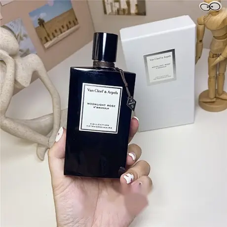 Van Cleef & Arpels Moonlight Rose — photo 4