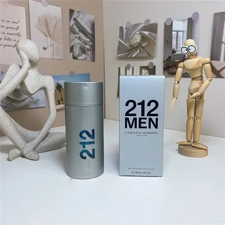 Carolina Herrera 212 Men — photo 7