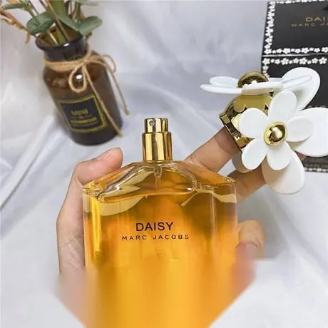 Marc Jacobs Daisy — photo 4