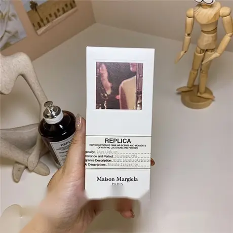 Maison Margiela Replica Lipstick On — photo 2
