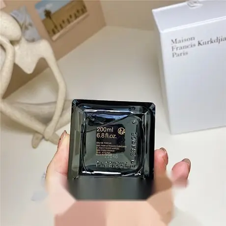 Maison Francis Kurkdjian Oud Satin Mood — photo 5