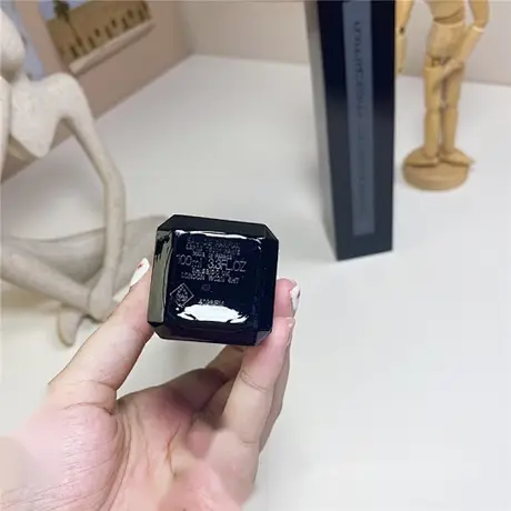 Serge Lutens Muscs Koublaï Khän — photo 1