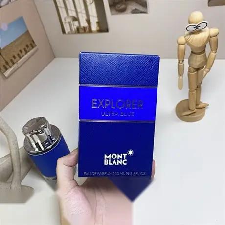 Montblanc Explorer Ultra Blue — photo 1