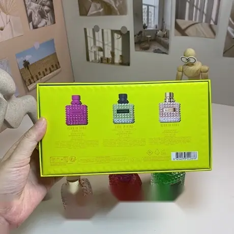 Valentino Coffret Donna Born in Roma — photo 1