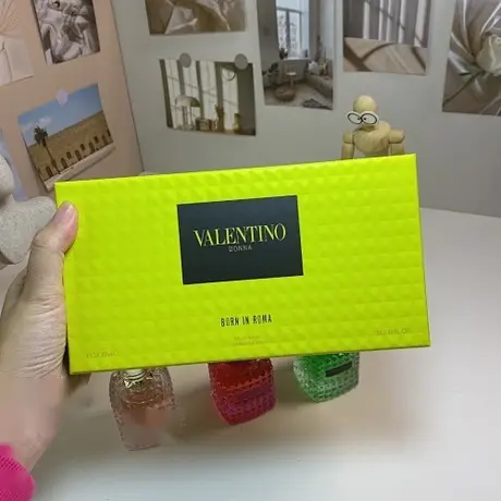 Valentino Coffret Donna Born in Roma — photo 2