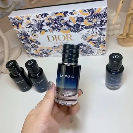 Dior Sauvage - coffret 4 flacons — photo 3