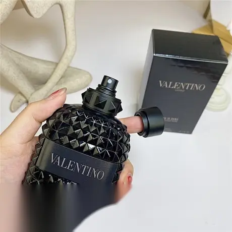 Valentino Uomo Born in Roma Rockstud Noir — photo 2