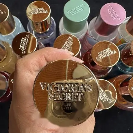 Victoria's Secret Velvet Petals — photo 2
