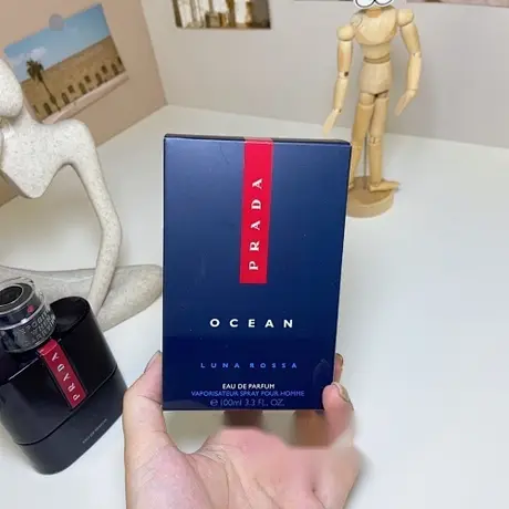 Prada Luna Rossa Women — photo 1