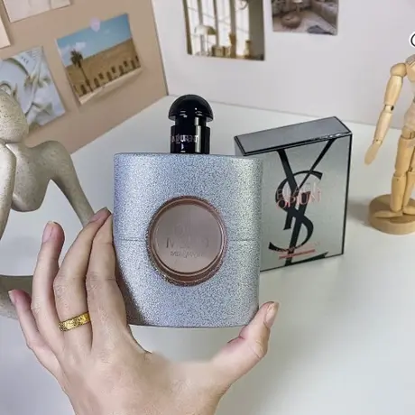 Yves Saint Laurent Black Opium Glitter — photo 3