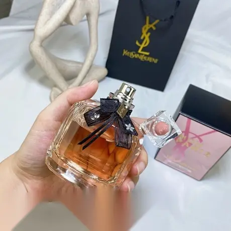 Yves Saint Laurent Mon Paris Parfum Floral — photo 4