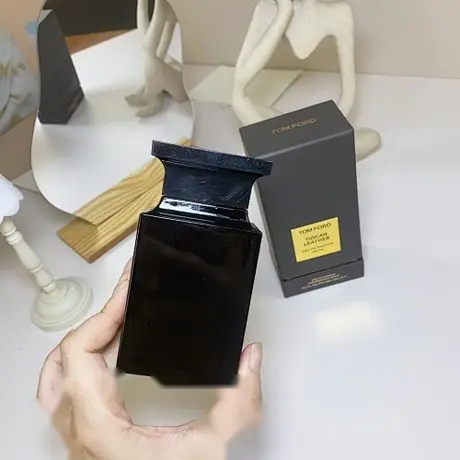 Tom Ford Tuscan Leather — photo 4