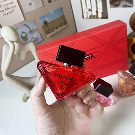 Prada Red — photo 4